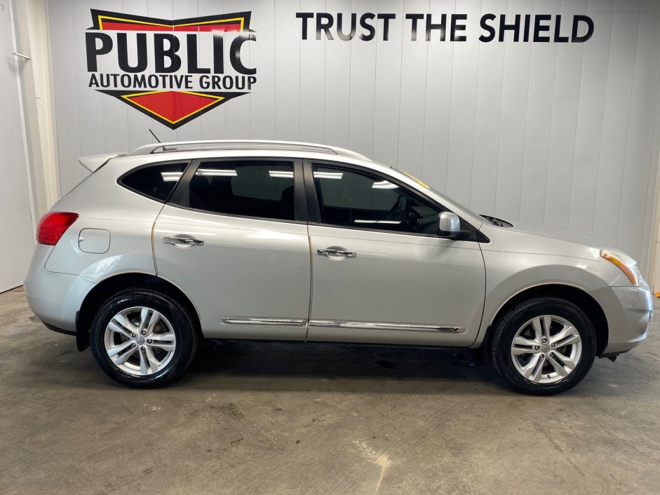 2012 Nissan Rogue S's photo