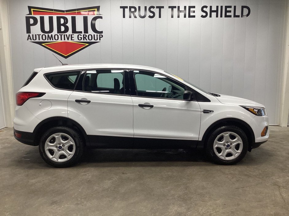 2016 Nissan Rogue S's photo